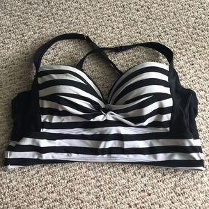 Torrid size 0 bathing suit top